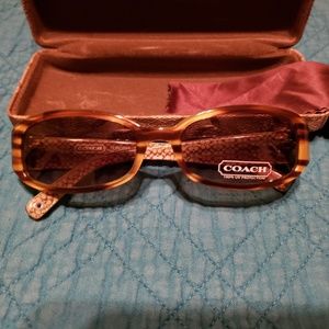 COACH SUNGLASSES